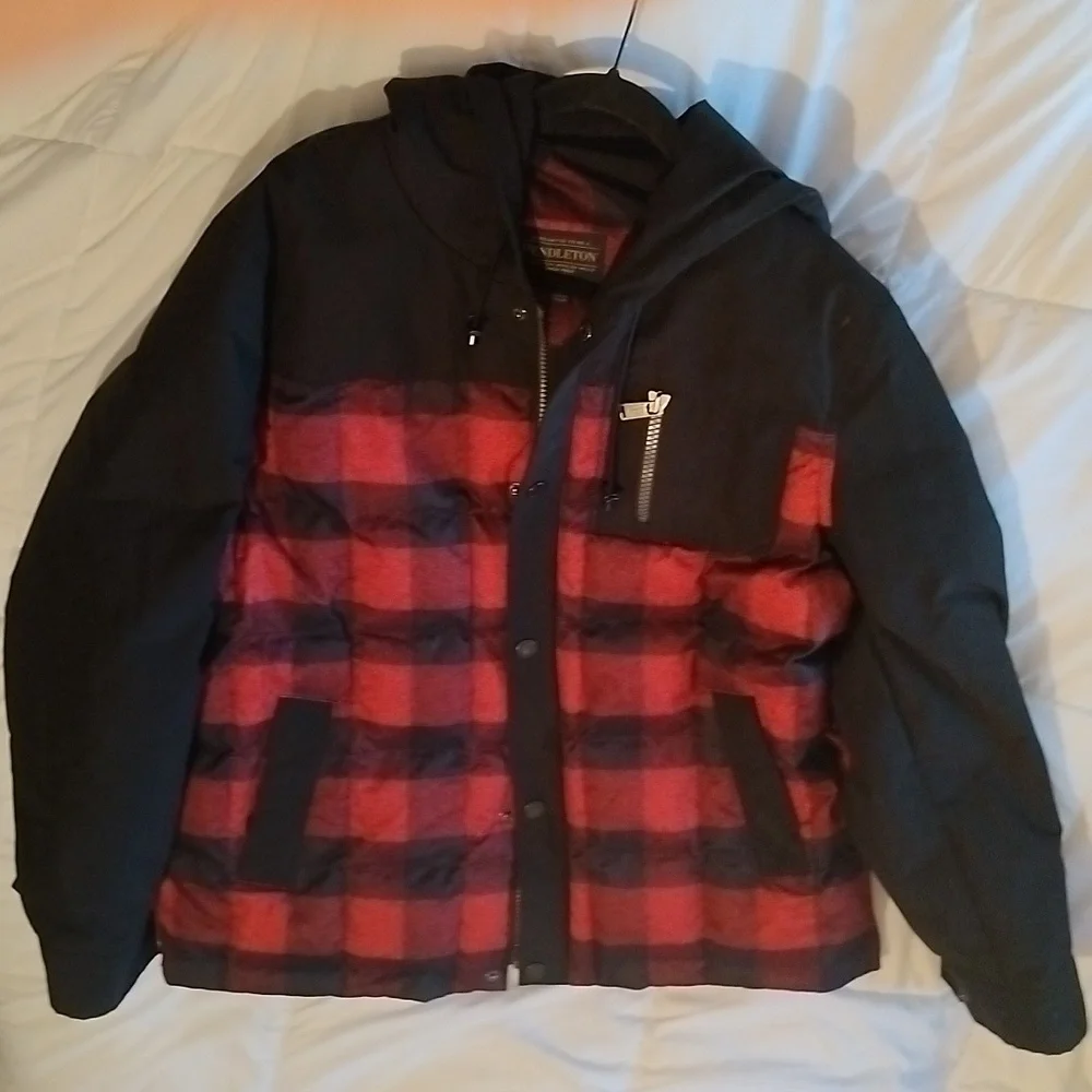 Pendleton Black and Red Plaid Duck Down Hooded Jacket - Large